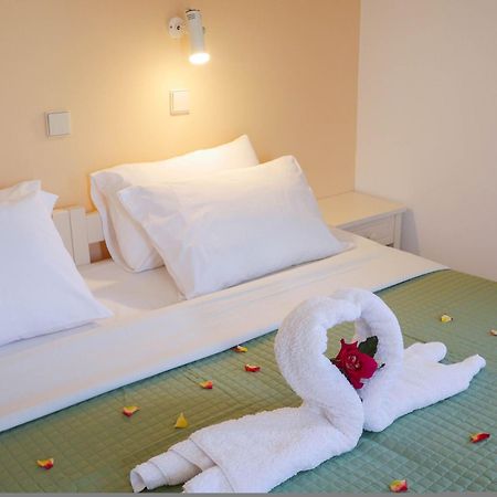 Litinas Apartments With Pool Agia Marina Dış mekan fotoğraf