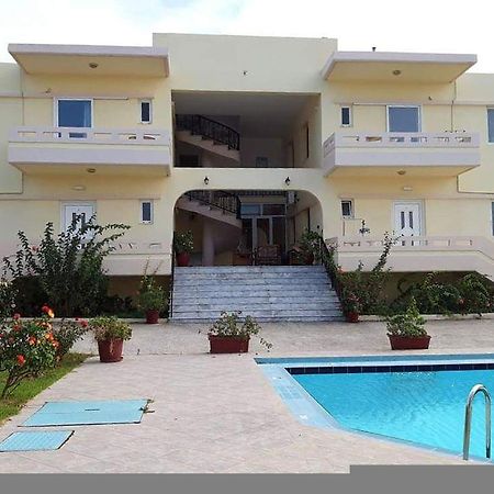 Litinas Apartments With Pool Agia Marina Dış mekan fotoğraf