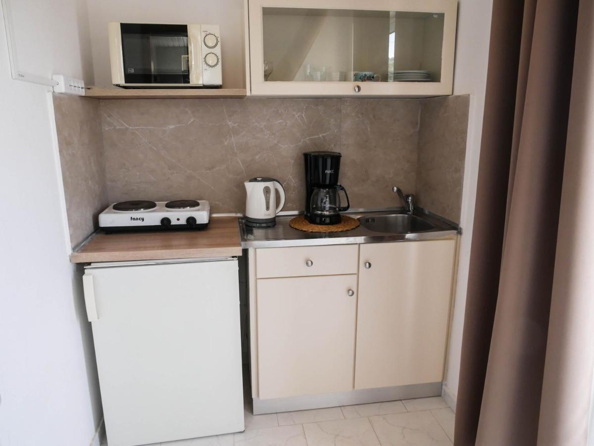 Litinas Apartments Agia Marina Dış mekan fotoğraf