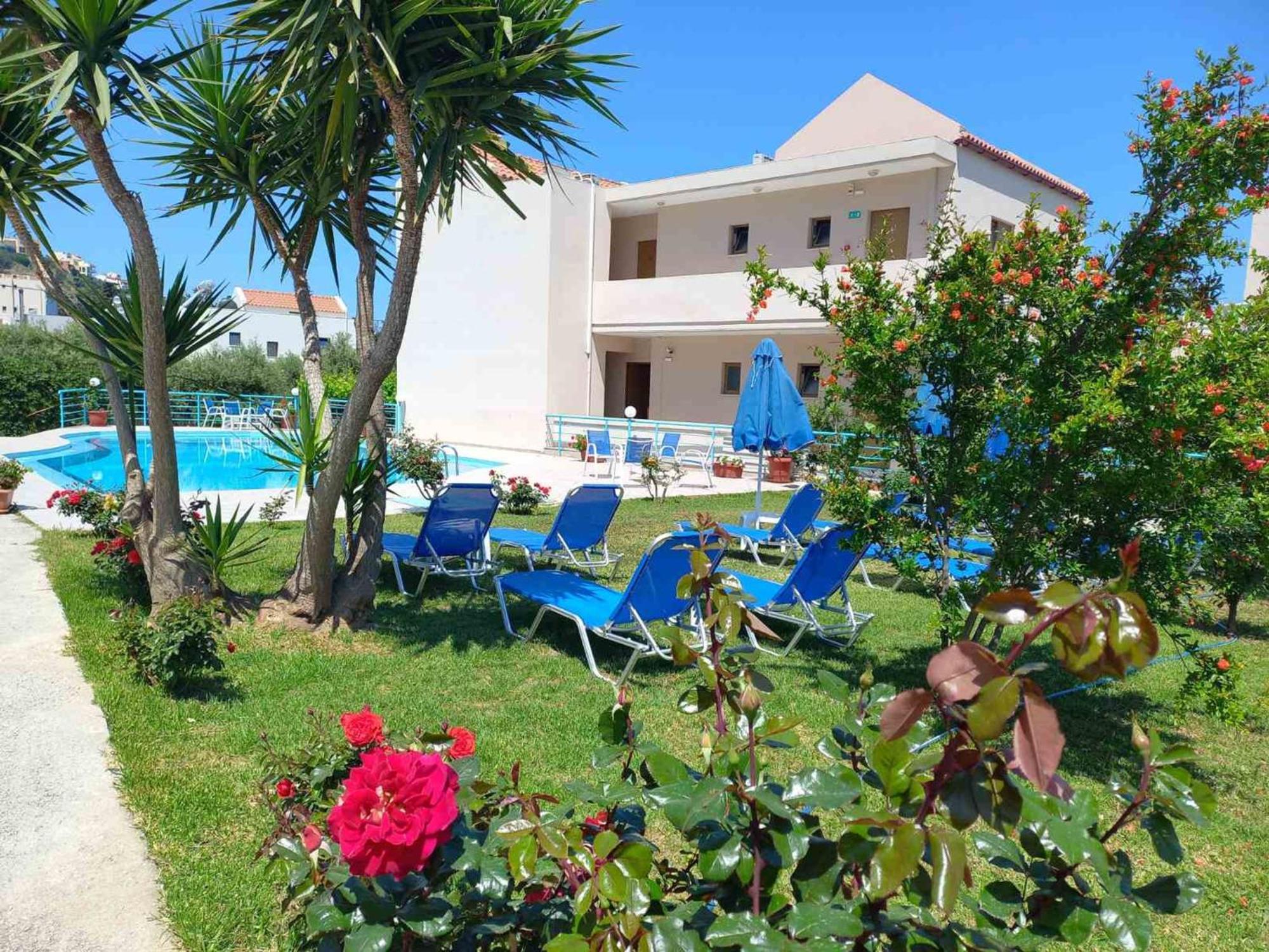 Litinas Apartments With Pool Agia Marina Dış mekan fotoğraf