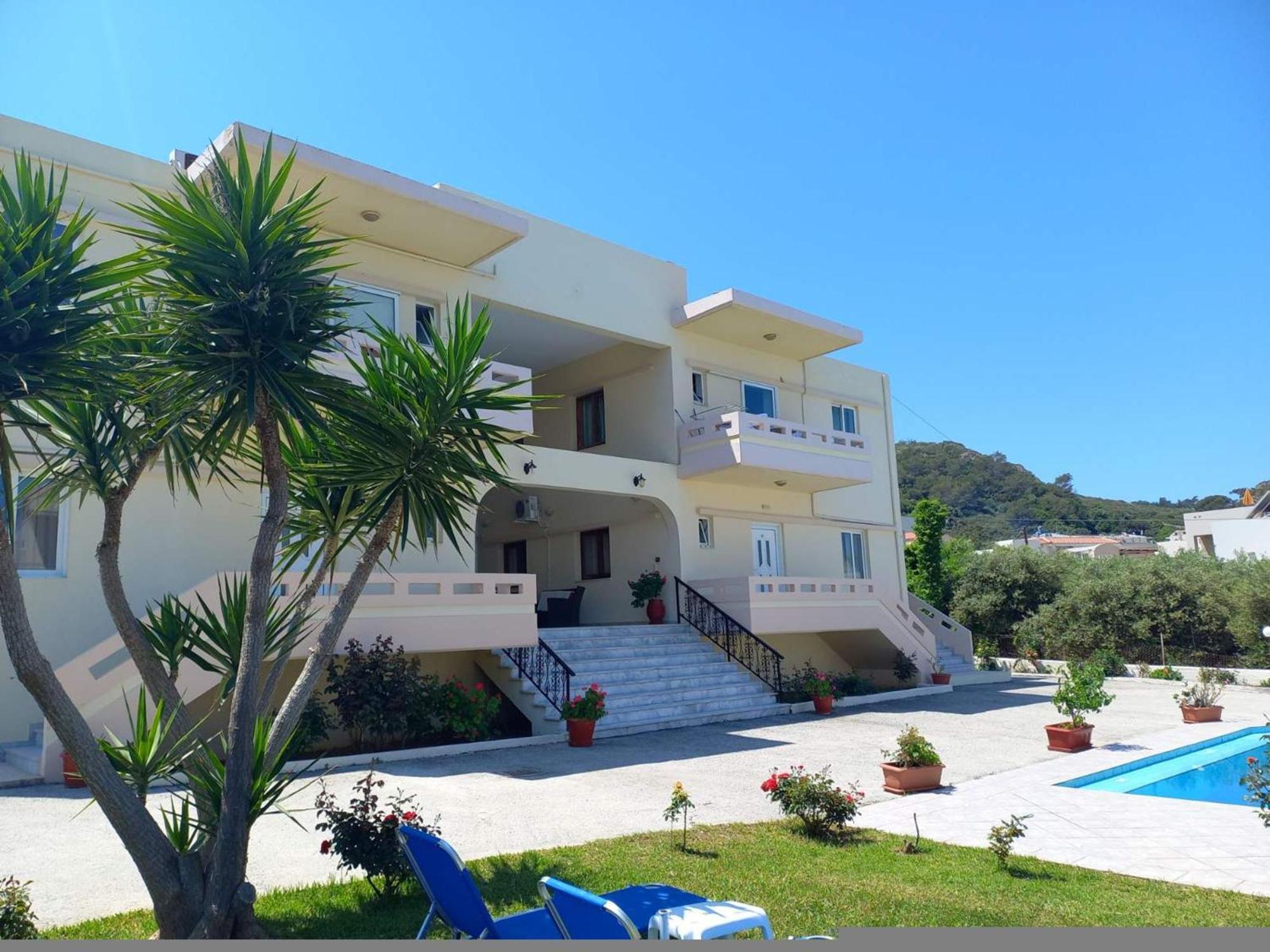 Litinas Apartments With Pool Agia Marina Dış mekan fotoğraf
