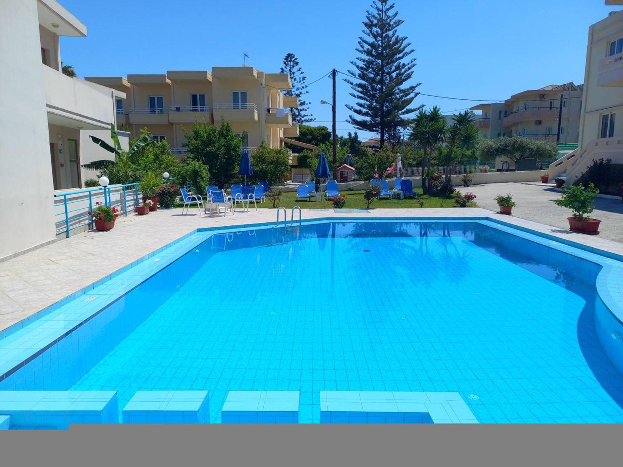 Litinas Apartments With Pool Agia Marina Dış mekan fotoğraf